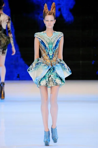 Look 23